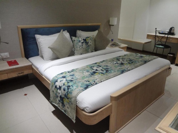 Hotel Suncity Apollo - Gateway Of India image 8